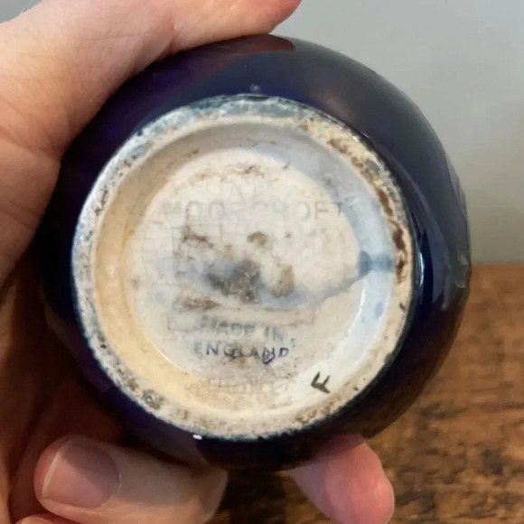 Antique Moorcroft Anemone Broad Flower Small 4.5” Tall Art Pottery Vase - Picture 3 of 4